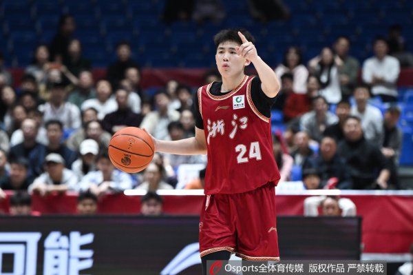世界杯(中国) 浙江男篮官方：道贺李悦洲初次入选国度集训队 既是荣誉亦然挑战